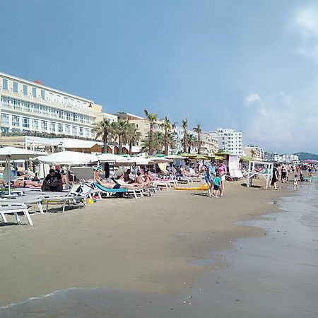 Coastal Apartment Durrës Buitenkant foto