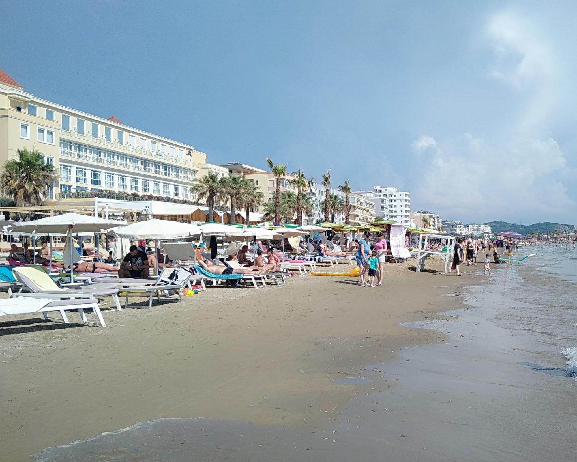 Coastal Apartment Durrës Buitenkant foto